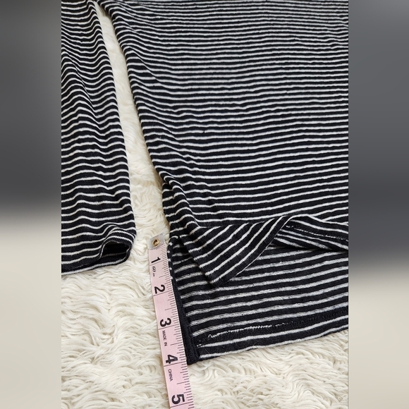VINCE Linen Black & White Striped Long Sleeve Oversized Tee Womens Size Small - Picture 9 of 11